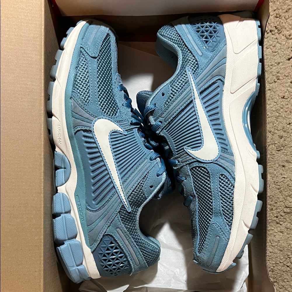 Nike vomero 5 denim turquoise sz 10